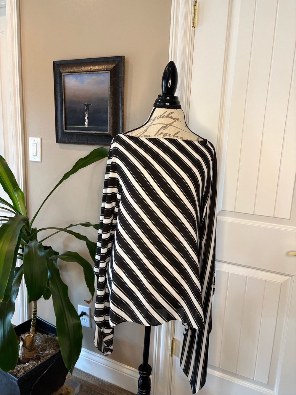 Black & White Diagonal Stripe Women's Top